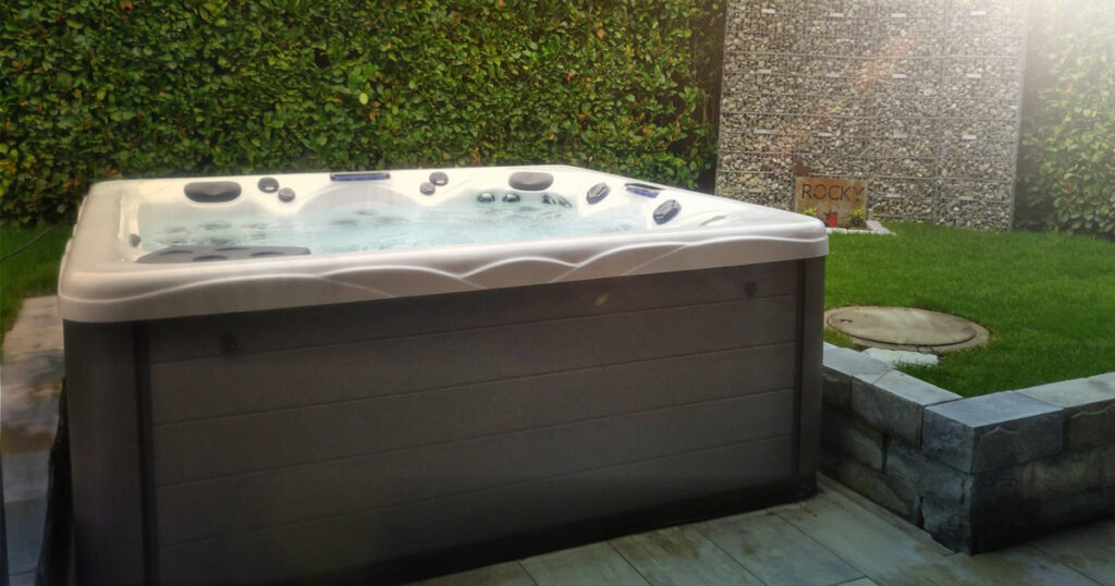 hot tub landscaping ideas